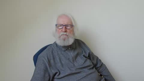 Snapshot of onanister chatting on February 2025 01:19:02 PM Somewhere over the rainbow online show from February 2025 01:19:02 PM