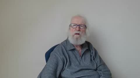 Snapshot of onanister chatting on February 2025 08:25:02 AM Somewhere over the rainbow online show from February 2025 08:25:02 AM