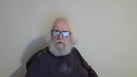 Snapshot of onanister chatting on March 2025 08:53:02 PM Somewhere over the rainbow online show from March 2025 08:53:02 PM