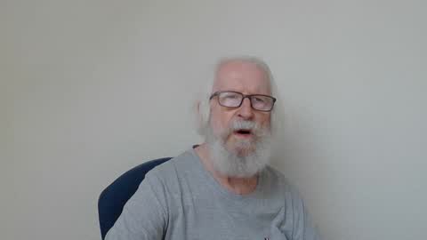 Snapshot of onanister chatting on September 2025 07:30:02 AM Somewhere over the rainbow online show from September 2025 07:30:02 AM