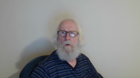 Snapshot of onanister chatting on September 2025 08:47:01 PM Somewhere over the rainbow online show from September 2025 08:47:01 PM