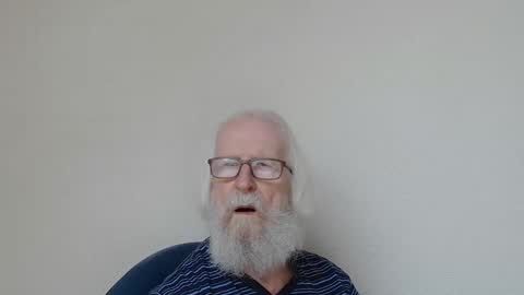 Snapshot of onanister chatting on October 2025 06:55:02 AM Somewhere over the rainbow online show from October 2025 06:55:02 AM