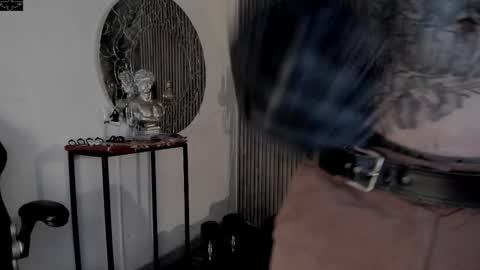     ... online show from November 2025 03:39:02 AM