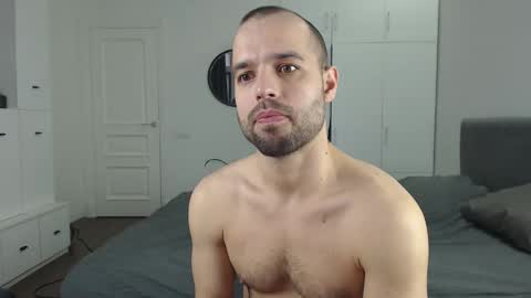 onebestlover online show from February 2025 08:52:02 AM