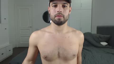 onebestlover online show from February 2025 02:57:01 PM