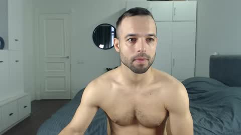 onebestlover online show from September 2025 07:32:02 AM