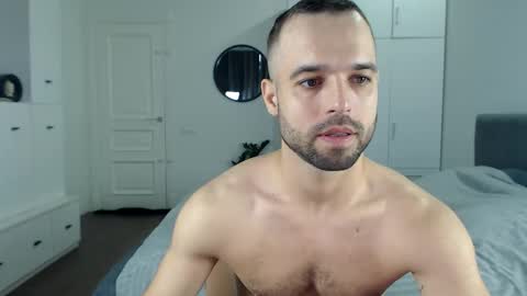 onebestlover online show from September 2025 08:40:01 AM