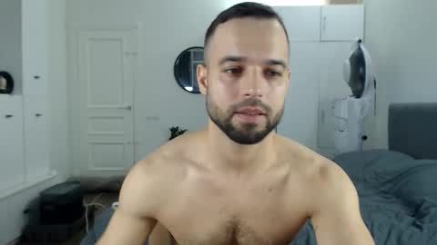 onebestlover online show from December 2025 07:37:01 AM