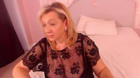 Nicole online show from December 2025 05:39:02 AM