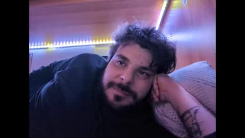 onecrew1 online show from February 2026 06:06:01 PM