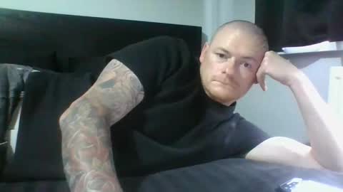Snapshot of oneguycam chatting on September 2025 01:03:01 PM oneguycam online show from September 2025 01:03:01 PM