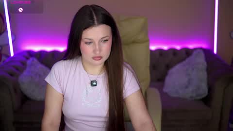 L A Y A online show from April 2026 07:09:01 PM