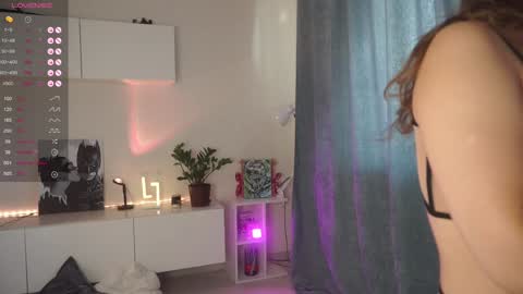 Snapshot of oneo_ chatting on September 2025 11:00:01 AM SamLolita online show from September 2025 11:00:01 AM