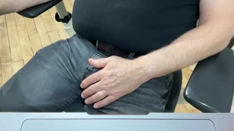 onlocationnyc online show from February 2026 11:20:01 PM