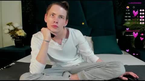 Erick  online show from February 2025 12:35:02 AM