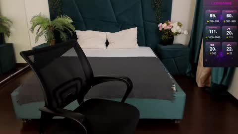 Erick  online show from March 2025 08:00:02 PM