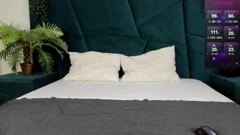 Erick  online show from March 2025 02:12:02 AM