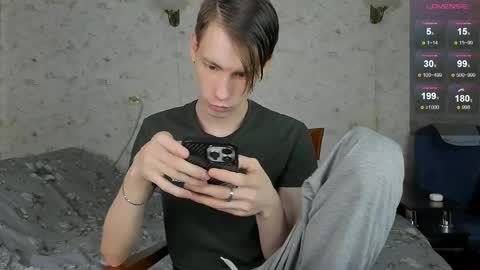 Snapshot of only_eric chatting on April 2026 11:14:02 AM Erick online show from April 2026 11:14:02 AM