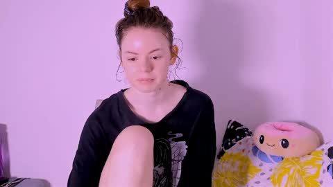 only_sarah1 online show from April 2026 04:49:01 PM