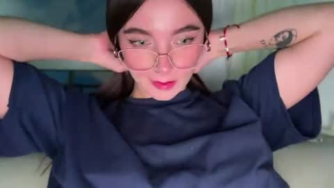 Snapshot of onlysophia chatting on June 2026 11:40:02 PM Sophia online show from June 2026 11:40:02 PM