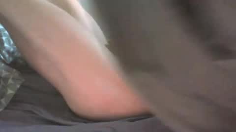 onurkneespls online show from January 2025 12:58:02 PM