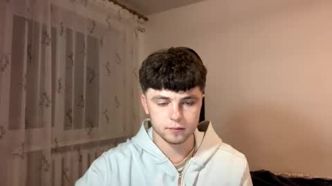 Snapshot of onyiix_ chatting on November 2025 07:48:02 PM Mike online show from November 2025 07:48:02 PM