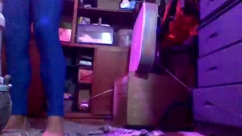 Snapshot of oohhdylandmt chatting on October 2025 09:19:02 AM Dmtbabe69 online show from October 2025 09:19:02 AM