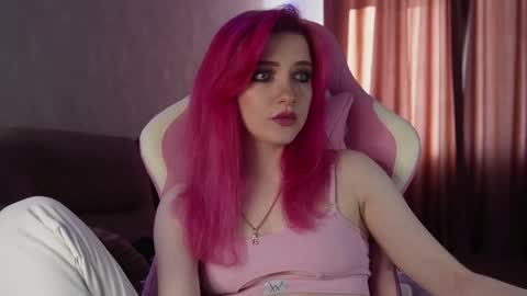 Snapshot of ooliviaa chatting on March 2026 01:40:02 PM Hannah online show from March 2026 01:40:02 PM