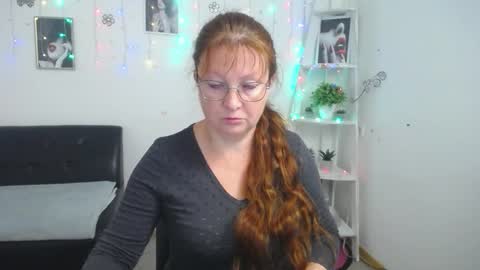Snapshot of oovanessahotts chatting on September 2025 04:56:01 AM Vanessa online show from September 2025 04:56:01 AM