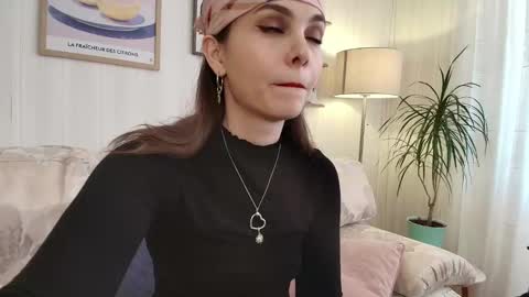 ophelia blue online show from January 2026 12:21:01 PM