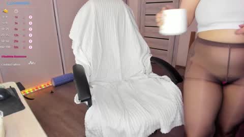 Snapshot of ophelia_mm chatting on January 2025 09:36:02 AM Ophelia online show from January 2025 09:36:02 AM