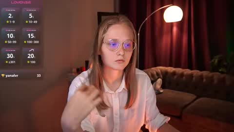 Snapshot of opheliajoyce chatting on September 2025 06:35:01 AM Ophelia online show from September 2025 06:35:01 AM