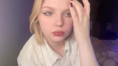 Snapshot of opheliaritz chatting on December 2025 04:04:01 PM Ophelia online show from December 2025 04:04:01 PM