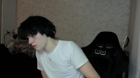 Snapshot of opiunarium chatting on December 2025 05:13:01 AM Bella and John online show from December 2025 05:13:01 AM