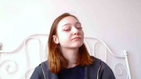 Melani  online show from April 2026 07:06:02 AM