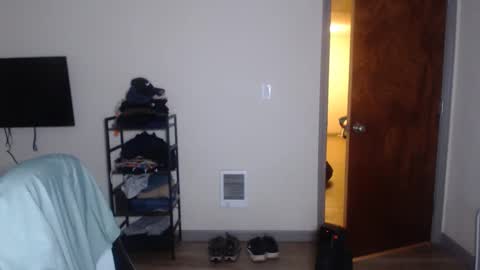 Snapshot of oregon87 chatting on November 2025 03:11:01 PM The Oregon Lumberjack online show from November 2025 03:11:01 PM