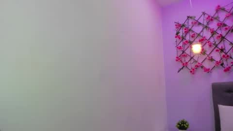 Snapshot of oriana_guzman chatting on March 2025 12:12:01 PM Miss Guzman online show from March 2025 12:12:01 PM