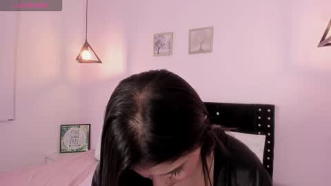 Snapshot of oriana_guzman chatting on September 2025 12:44:02 AM Miss Guzman online show from September 2025 12:44:02 AM