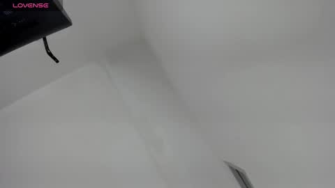 Snapshot of oriana_guzman chatting on October 2025 11:24:02 PM Miss Guzman online show from October 2025 11:24:02 PM