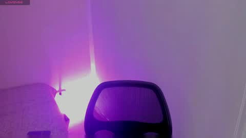 Miss Guzman  online show from April 2026 03:00:02 AM