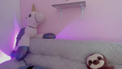 Miss Guzman  online show from May 2026 03:24:02 AM
