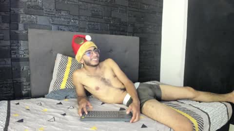 Snapshot of orion_perla chatting on December 2024 07:06:02 AM orion y perla online show from December 2024 07:06:02 AM