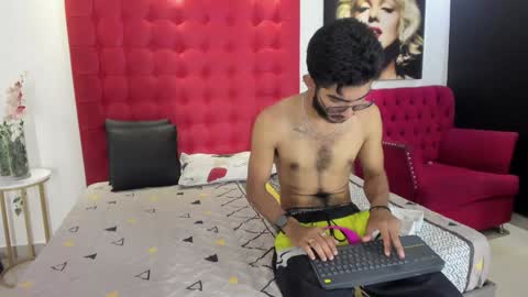 Snapshot of orion_perla chatting on February 2025 10:09:01 PM orion y perla online show from February 2025 10:09:01 PM