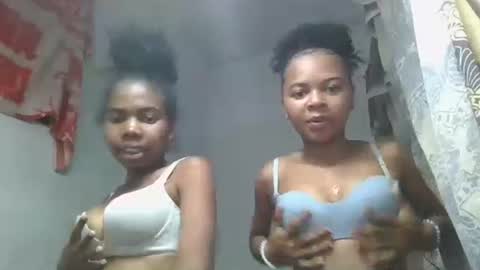 ornellahhh online show from October 2025 09:23:02 PM