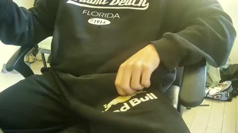 Snapshot of orobrus chatting on January 2025 01:43:01 PM Oroborus online show from January 2025 01:43:01 PM