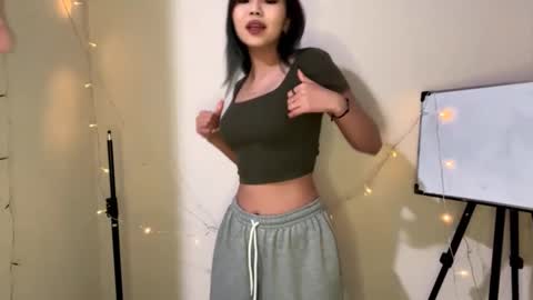 Snapshot of orphaajayi chatting on December 2025 12:22:01 PM Angel online show from December 2025 12:22:01 PM