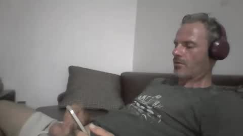 orwel09 online show from April 2026 08:37:01 PM
