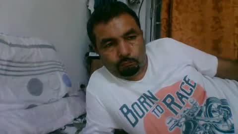 oscarjhe3512 online show from February 2026 01:56:02 AM