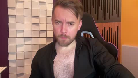 Snapshot of oscarsavage chatting on January 2025 10:53:02 PM Oscar Steel Savage online show from January 2025 10:53:02 PM