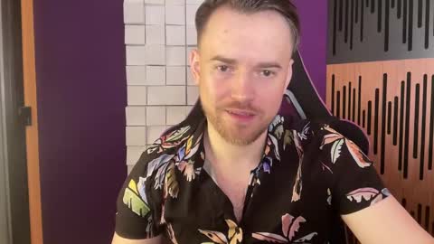 Snapshot of oscarsavage chatting on February 2025 05:19:02 PM Oscar Steel Savage online show from February 2025 05:19:02 PM